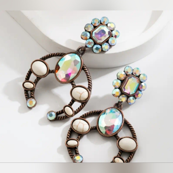 Pick Any 2 Pairs For $25 New!Elegant Iridescent and White Earrings NWT - Picture 1 of 4